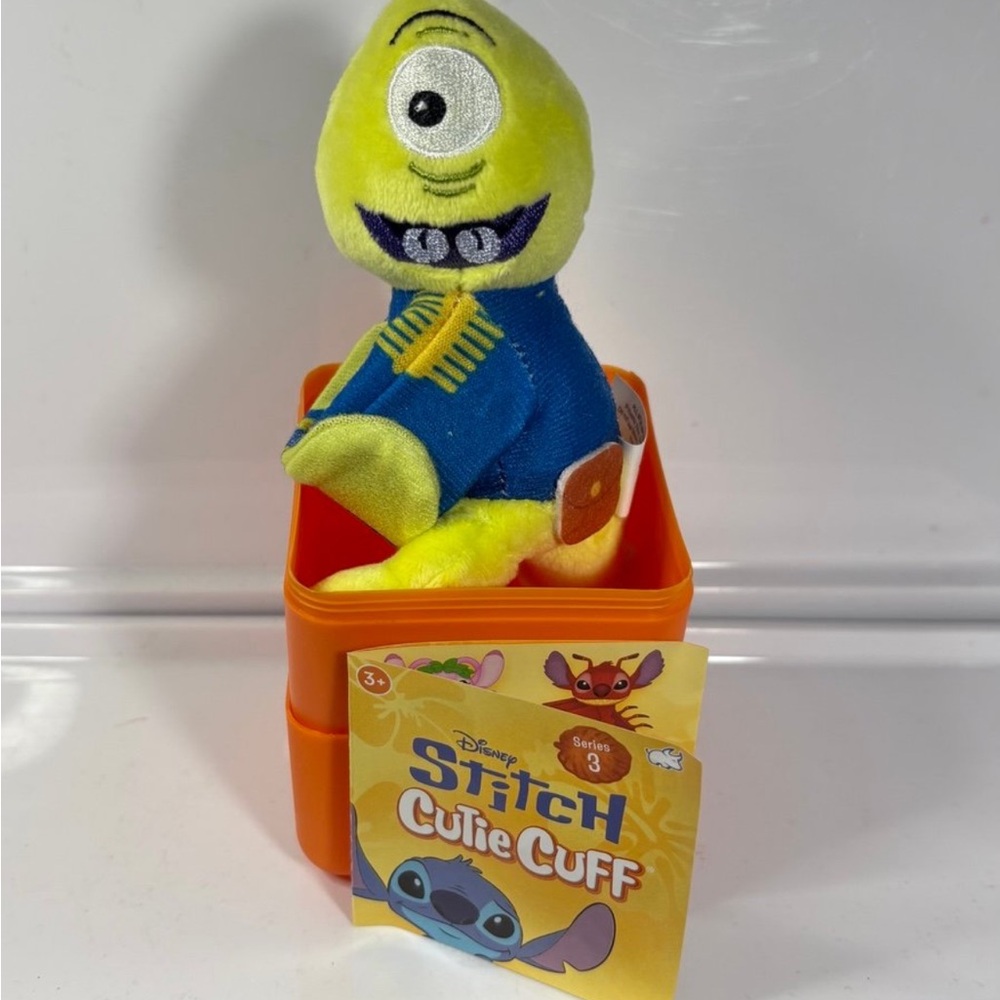 New! Cutie Cuff: Stitch Series 3 Pleaky